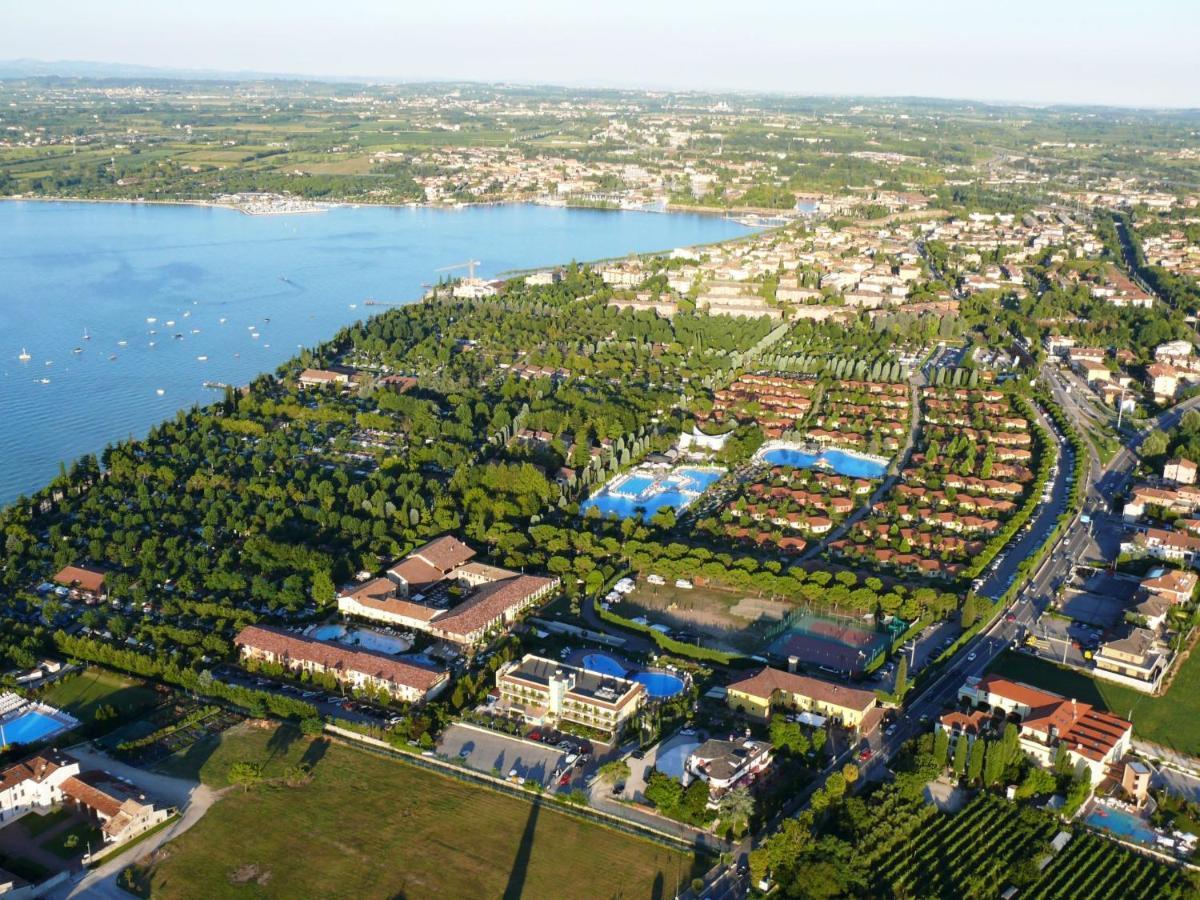 Holiday Home Bella Italia-7 By Interhome Пескиера дел Гарда Екстериор снимка
